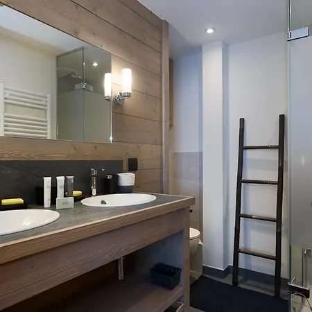 1850 - Rénové 3 Ch, Proche Pistes, Parking Inclus - Fr-1-631-227 *